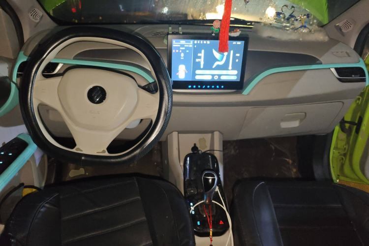 Used JMEV Ezi EV3 2023 Youth Edition 320KM Comfort Model Center Console