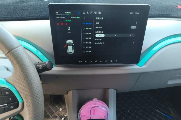 Used JMEV Ezi EV3 2023 Youth Edition 320KM Luxury Model Audio And AC Panel