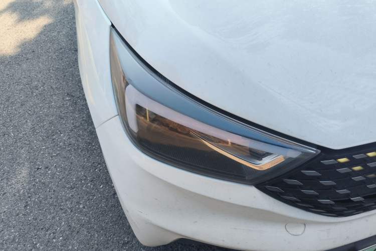 Used JMEV Ezi EV3 2023 Youth Edition 320KM Luxury Model Right Front Headlight