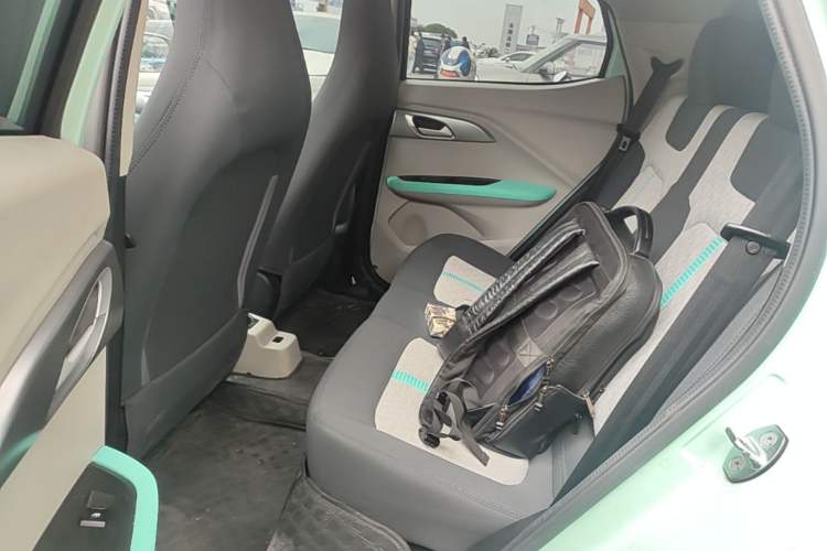 Used JMEV Ezi EV3 2024 Edition Youth Version 330KM Comfort Model Left Rear Seat