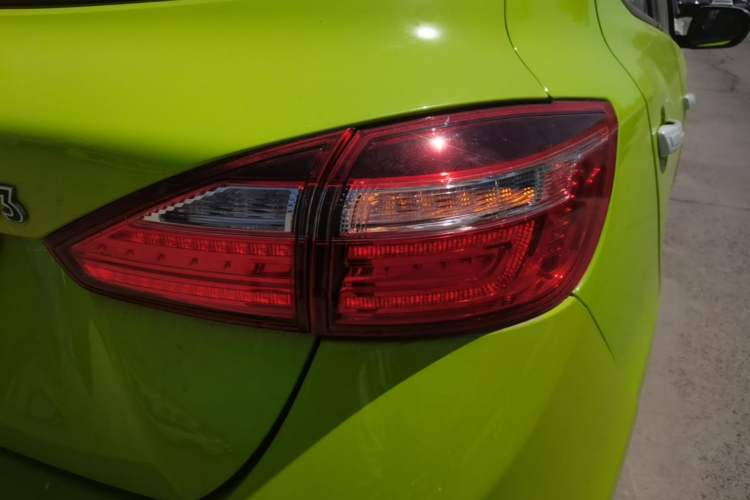 Used JMEV Ezi EV3 2024 Edition Youth Version 330KM Comfort Model Right Rear Taillight