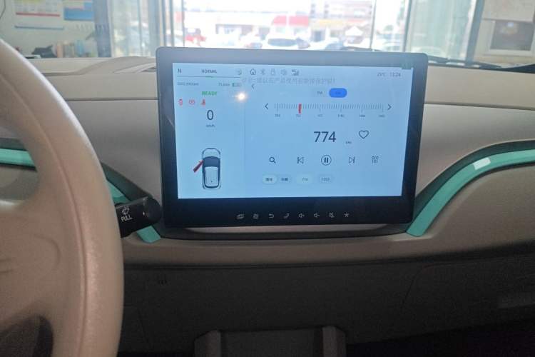 Used JMEV Ezi EV3 2024 Edition Youth Version 330KM Comfort Model Audio And AC Panel