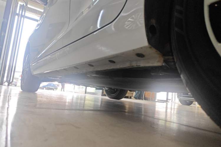 Used JMEV Ezi EV3 2024 Edition Youth Version 330KM Comfort Model Left Side Sill