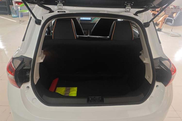 Used JMEV Ezi EV3 2024 Edition Youth Version 330KM Comfort Model Trunk