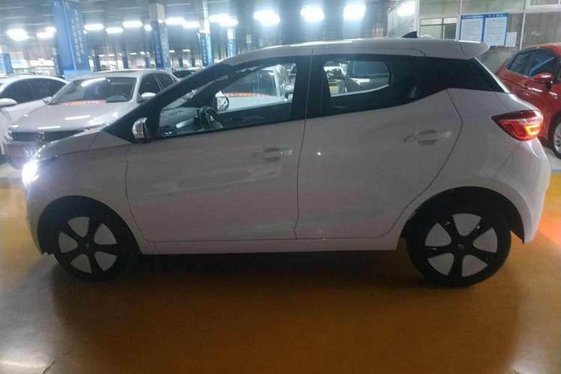 Used JMEV Ezi EV3 2024 Edition Youth Version 330KM Comfort Model Exterior 3