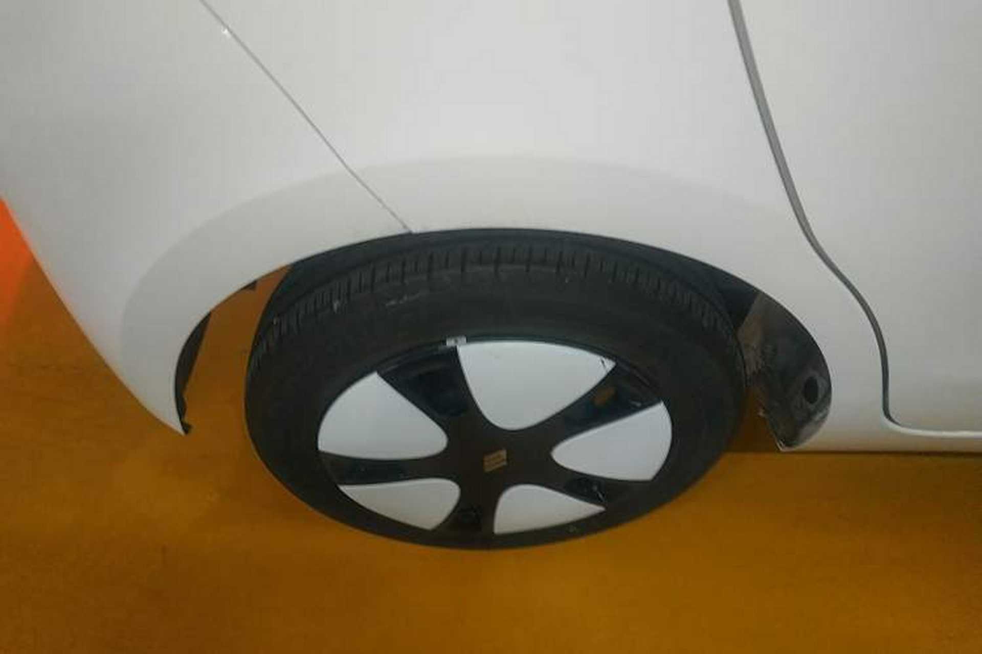 Used JMEV Ezi EV3 2024 Edition Youth Version 330KM Comfort Model Exterior 8