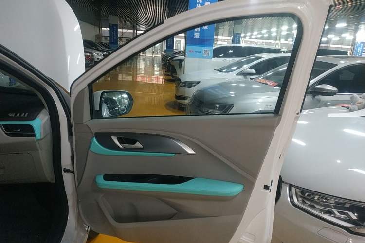 Used JMEV Ezi EV3 2024 Edition Youth Version 330KM Comfort Model Interior 5