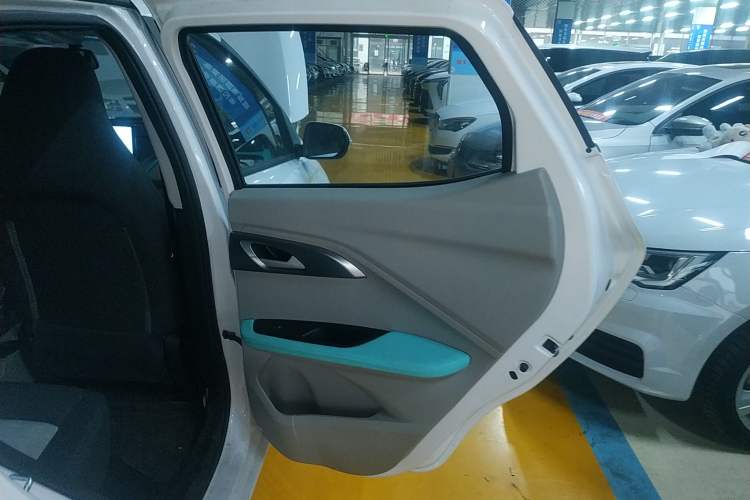 Used JMEV Ezi EV3 2024 Edition Youth Version 330KM Comfort Model Interior 6