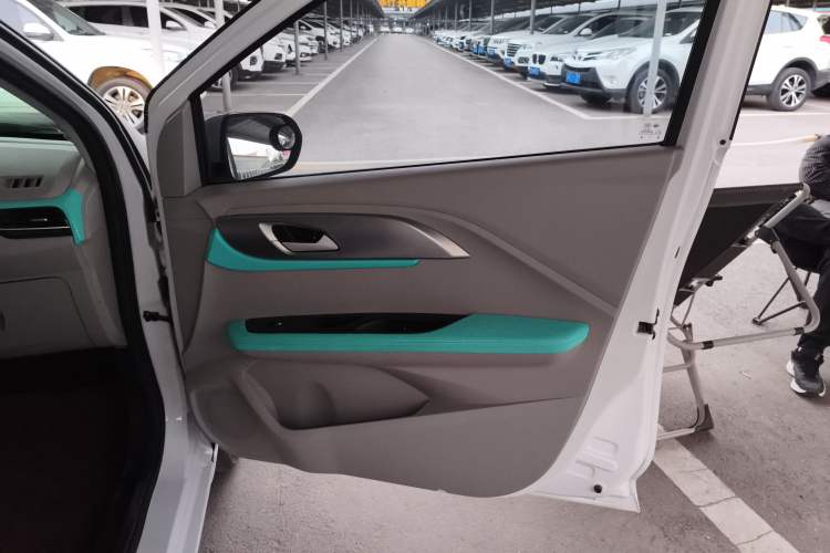 Used JMEV Ezi EV3 2024 Edition Youth Version 330KM Comfort Model Right Front Door Interior