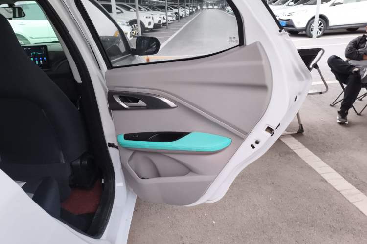 Used JMEV Ezi EV3 2024 Edition Youth Version 330KM Comfort Model Right Rear Door Interior