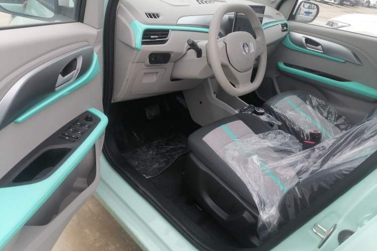 Used JMEV Ezi EV3 2025 Plus 330KM Comfort Version Interior 3