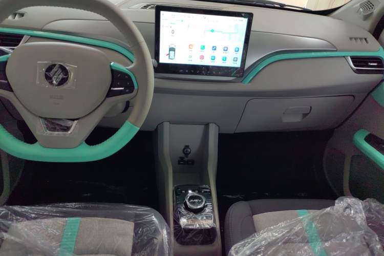 Used JMEV Ezi EV3 2025 Plus 330KM Luxury Version Audio And AC Panel
