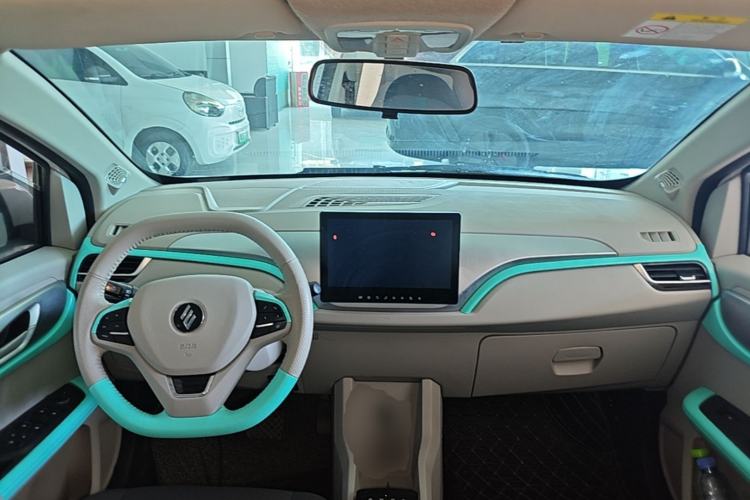 Used JMEV Ezi EV3 2025 Plus 330KM Luxury Version Center Console