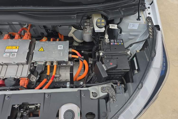 Used JMEV Ezi EV3 2025 Plus 330KM Comfort Version Engine Bay Left