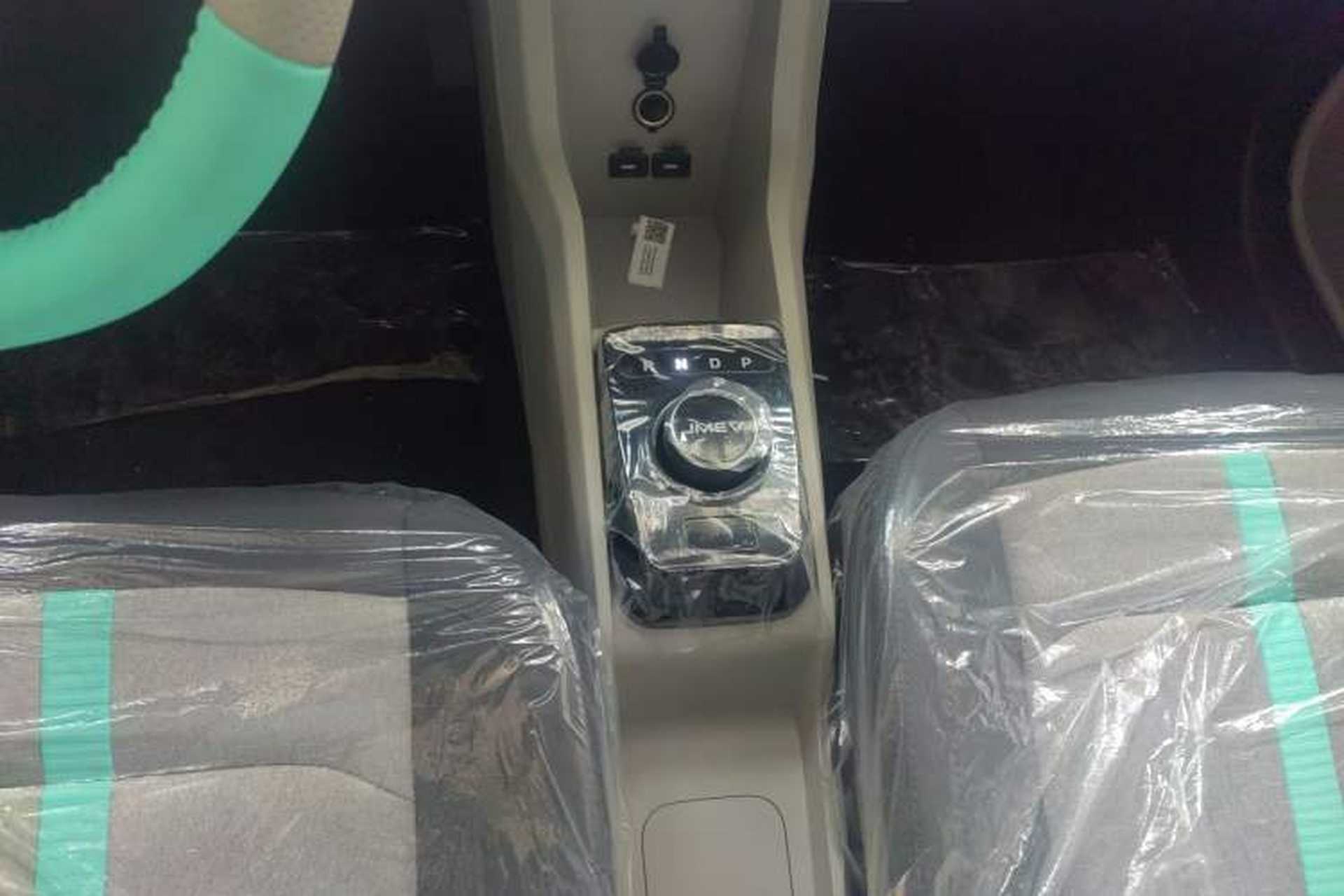 Used JMEV Ezi EV3 2025 Plus 330KM Luxury Version Gear Lever