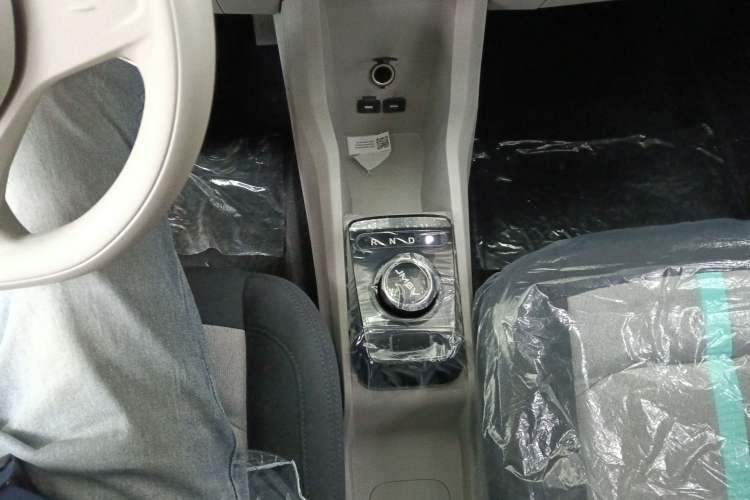 Used JMEV Ezi EV3 2025 Plus 330KM Comfort Version Gear Lever