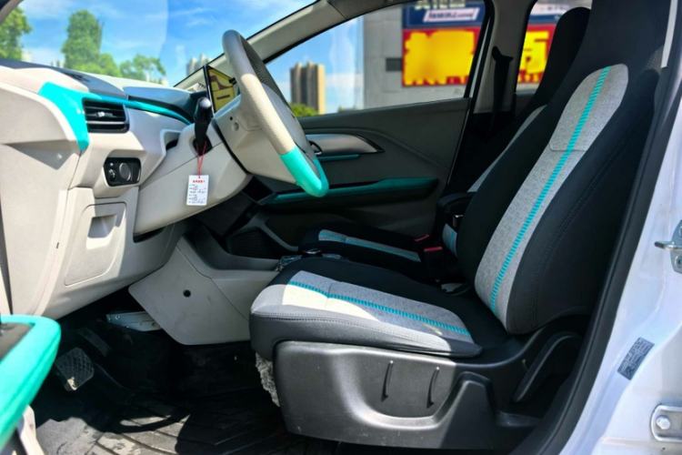 Used JMEV Ezi EV3 2025 Plus 330KM Luxury Version Interior 4