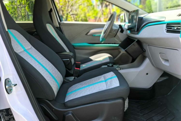 Used JMEV Ezi EV3 2025 Plus 330KM Luxury Version Interior 8