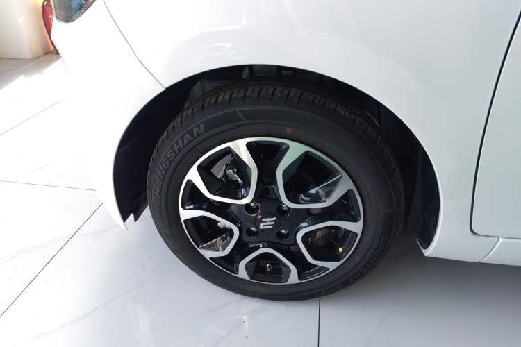 Used JMEV Ezi EV3 2025 Plus 330KM Luxury Version Left Front Wheel Hub