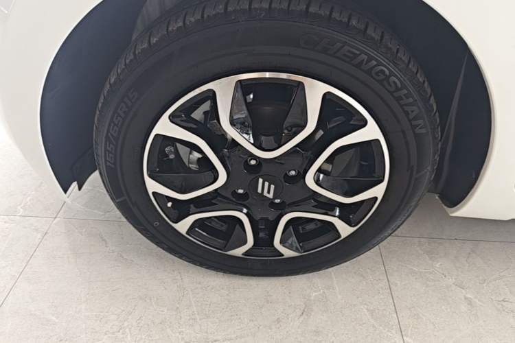 Used JMEV Ezi EV3 2025 Plus 330KM Luxury Version Left Front Wheel Hub