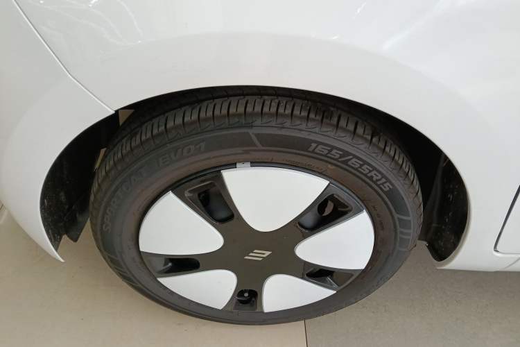 Used JMEV Ezi EV3 2025 Plus 330KM Comfort Version Left Front Wheel Hub