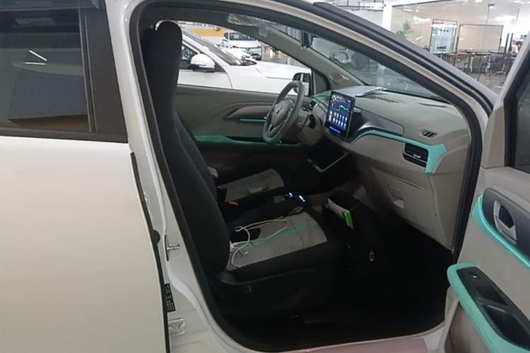 Used JMEV Ezi EV3 2025 Plus 330KM Luxury Version Right Front Seat