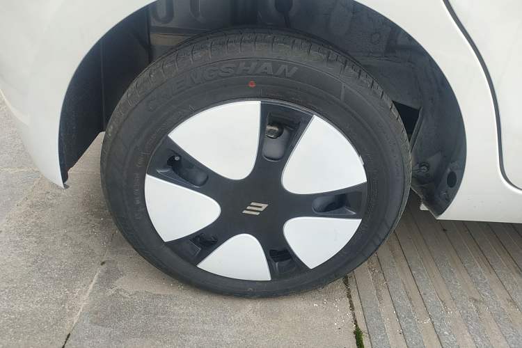 Used JMEV Ezi EV3 2025 Plus 330KM Comfort Version Right Rear Wheel Hub