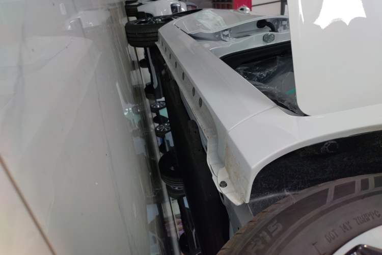 Used JMEV Ezi EV3 2025 Plus 330KM Luxury Version Right Side Sill