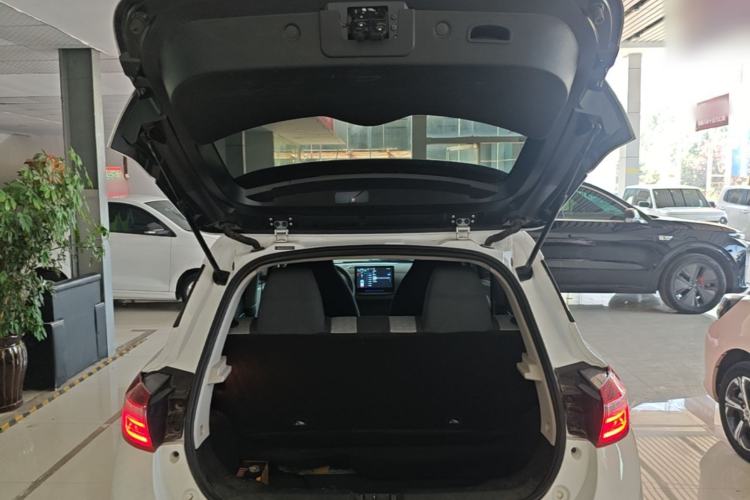 Used JMEV Ezi EV3 2025 Plus 330KM Luxury Version Trunk