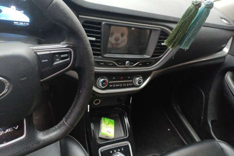 Used JMEV Ezi EX5 2018 Joyful Edition Audio And AC Panel