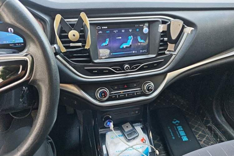 Used JMEV Ezi EX5 2018 Comfort Edition Audio And AC Panel