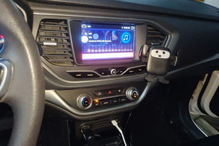 Used JMEV Ezi EX5 2018 Comfort Edition Audio And AC Panel