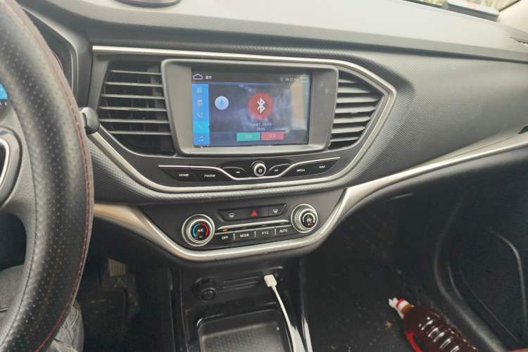 Used JMEV Ezi EX5 2018 Comfort Edition Audio And AC Panel