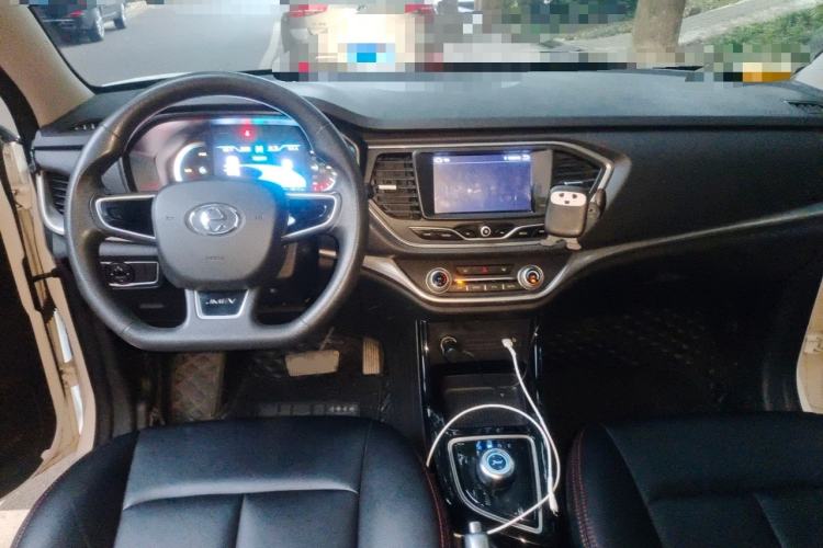 Used JMEV Ezi EX5 2018 Comfort Edition Center Console