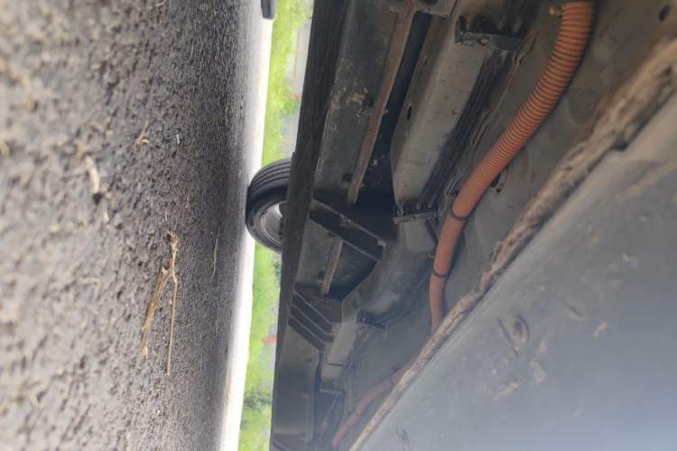 Used JMEV Ezi EX5  Chassis Front Left