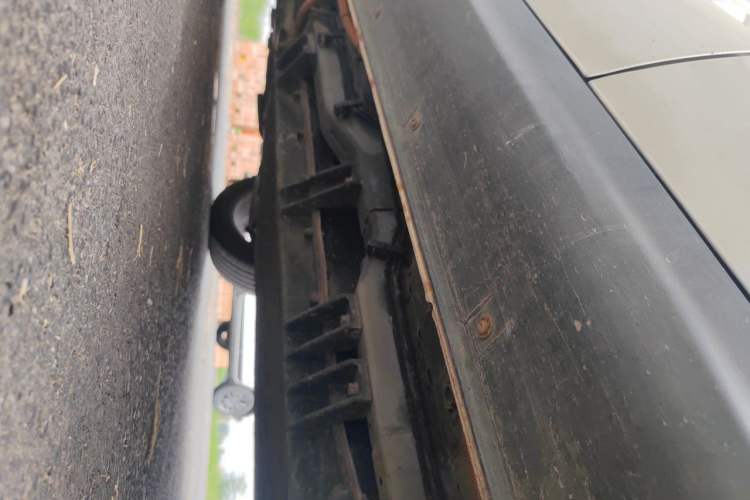 Used JMEV Ezi EX5  Chassis Rear Left