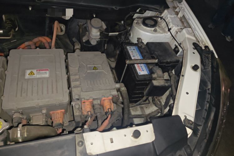 Used JMEV Ezi EX5 2018 Comfort Edition Engine Bay Left