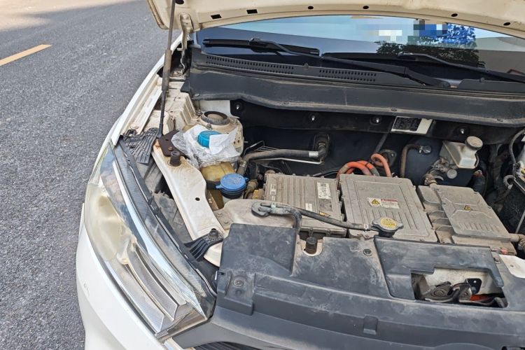 Used JMEV Ezi EX5 2018 Comfort Edition Engine Bay Right