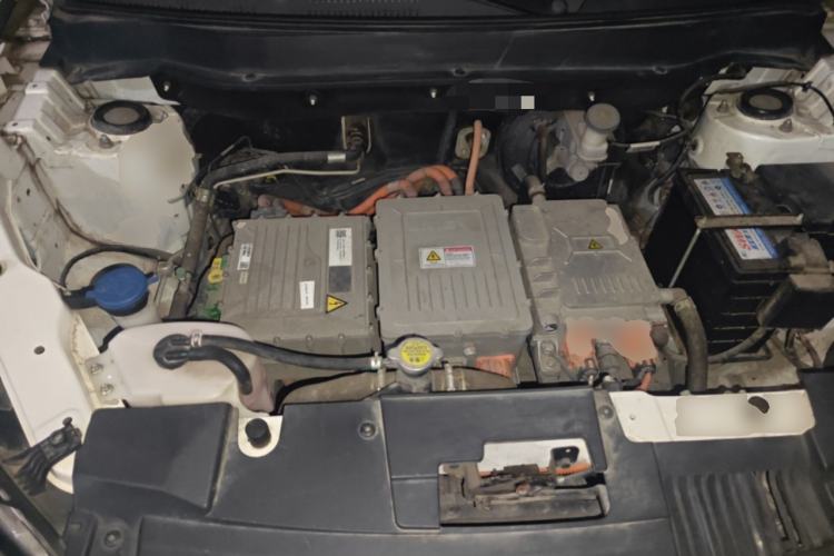 Used JMEV Ezi EX5 2018 Comfort Edition Engine Bay