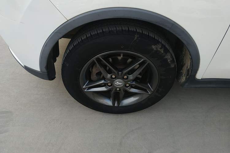 Used JMEV Ezi EX5 2018 Enjoyment Model Exterior 7