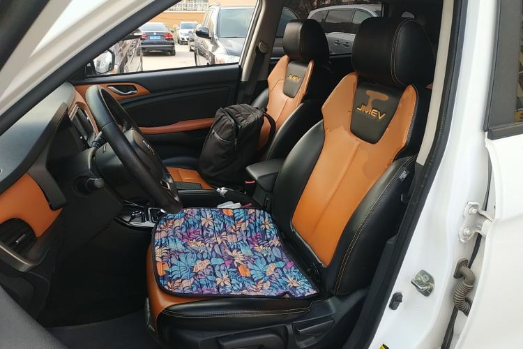 Used JMEV Ezi EX5 2018 Enjoyment Model Left Front Seat