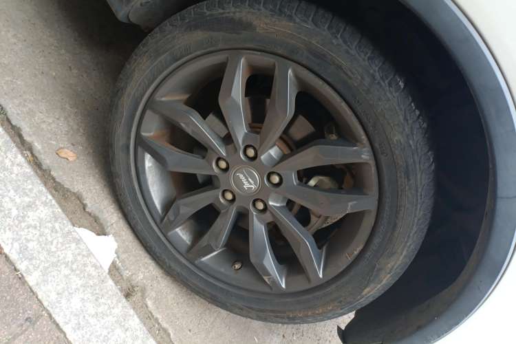 Used JMEV Ezi EX5 2018 Joyful Edition Right Front Wheel Hub