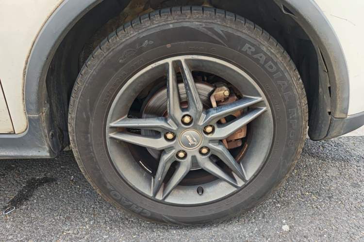 Used JMEV Ezi EX5 2018 Comfort Edition Right Front Wheel Hub