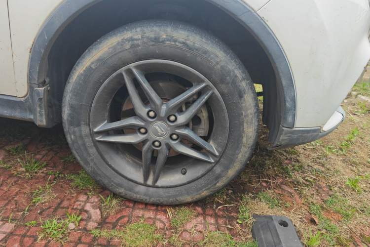 Used JMEV Ezi EX5 2018 Comfort Edition Right Front Wheel Hub
