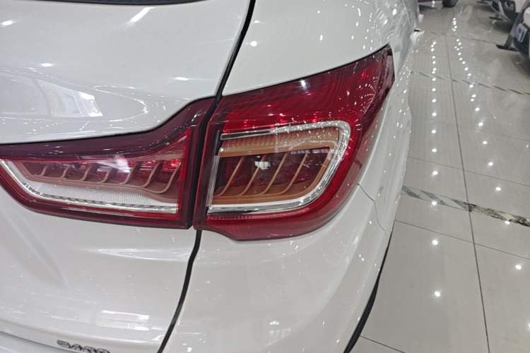 Used JMEV Ezi EX5 2018 Joyful Edition Right Rear Taillight