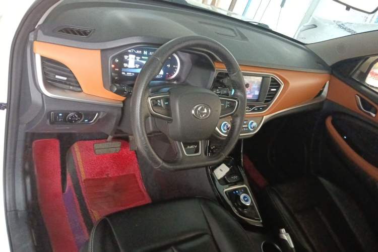 Used JMEV Ezi EX5 2019 Enjoyment Model Center Console