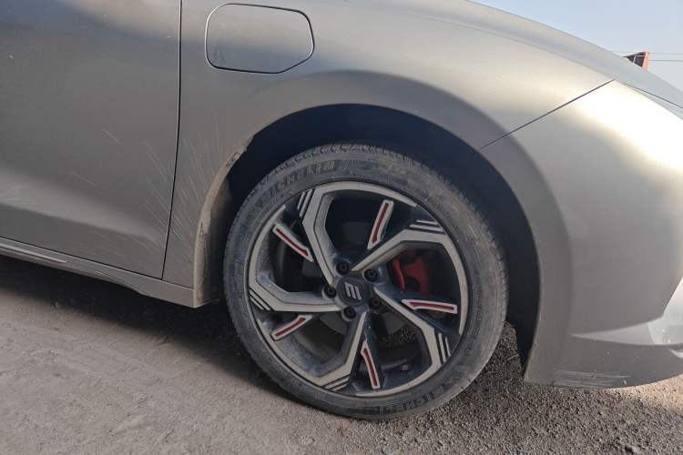 Used JMEV GSE 2021 450km Range Shining Luxury GT Edition Right Front Wheel Hub