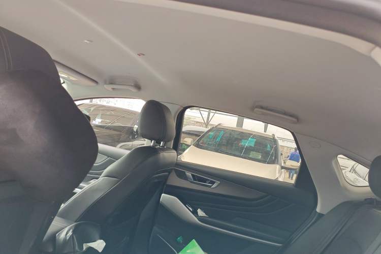 Used JMEV GSE 2021 500km Range Shining Youth—Long-Range Edition Headliner