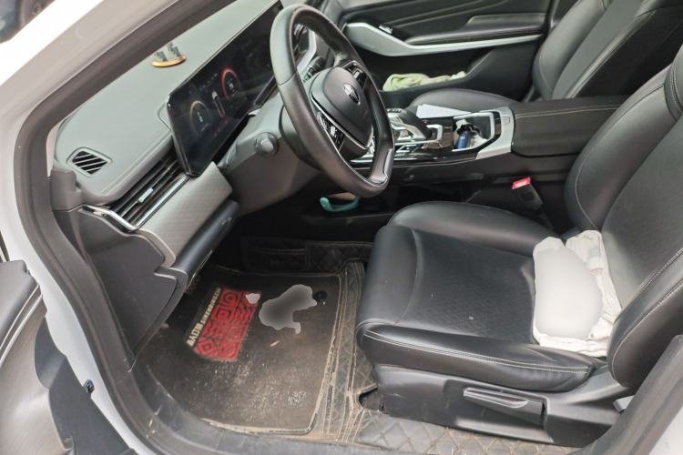 Used JMEV GSE 2021 500km Range Shining Youth—Long-Range Edition Left Front Seat