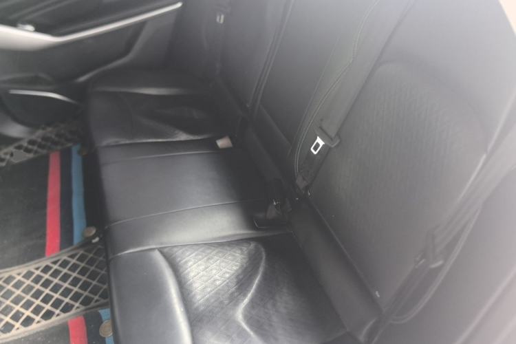Used JMEV GSE 2021 500km Range Shining Youth—Long-Range Edition Left Rear Seat